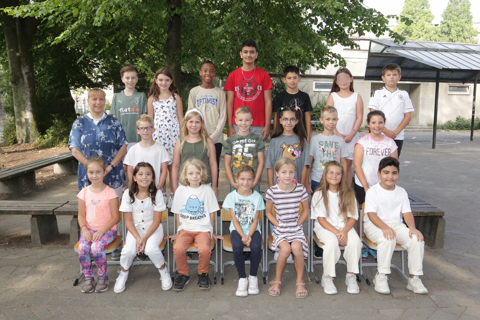 Klassenfoto Klasse 4b 2022